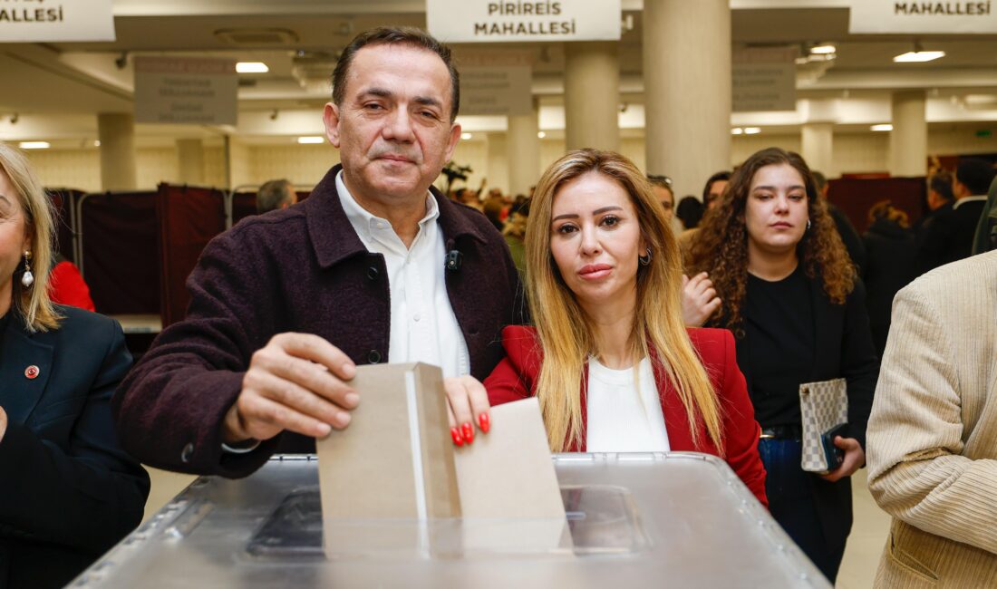   Başkan Abdullah Özyiğit,